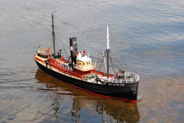 Milford Star Side Trawler Model Boat Kit - Caldercraft (7019)