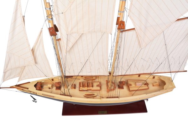 Bluenose II Model Yacht (Standard Range) - AM (AS138)