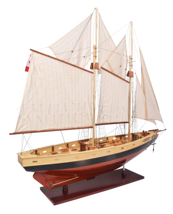 Bluenose II Model Yacht (Standard Range) - AM (AS138)