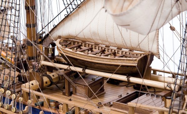 HMS Endeavour Model Boat Kit - Occre (14005)