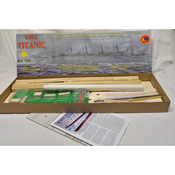 Titanic Complete Static Model Boat Kit - Mantua Models (725-9 excluding Motor)