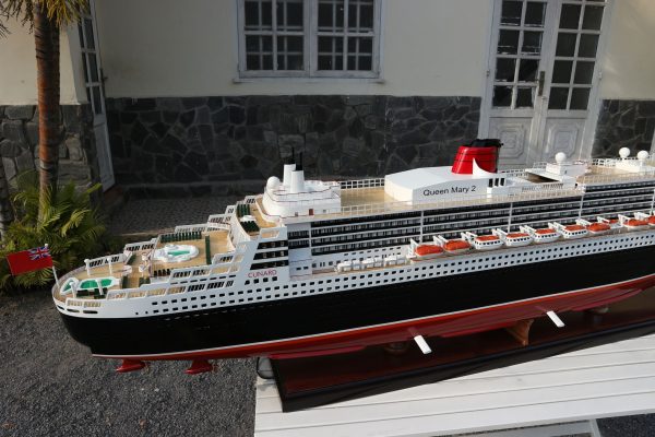 Queen Mary 2 Painted - GN