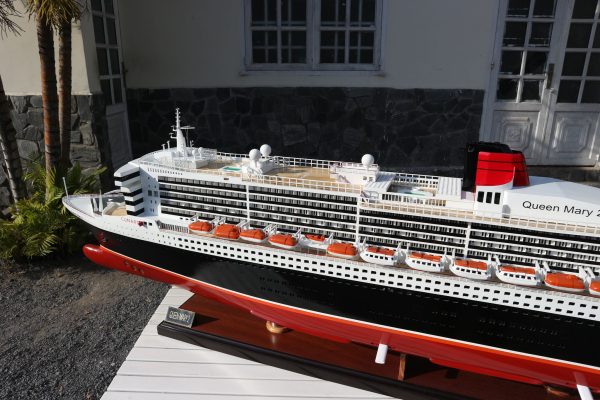 Queen Mary 2 Painted - GN