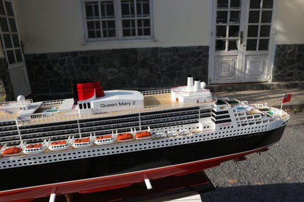 Queen Mary 2 Painted - GN