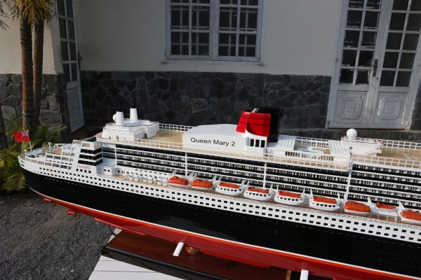 Queen Mary 2 Painted - GN