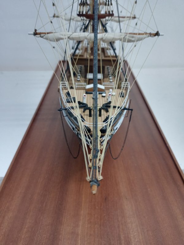 RRS Discovery Model Ship - PSM9275