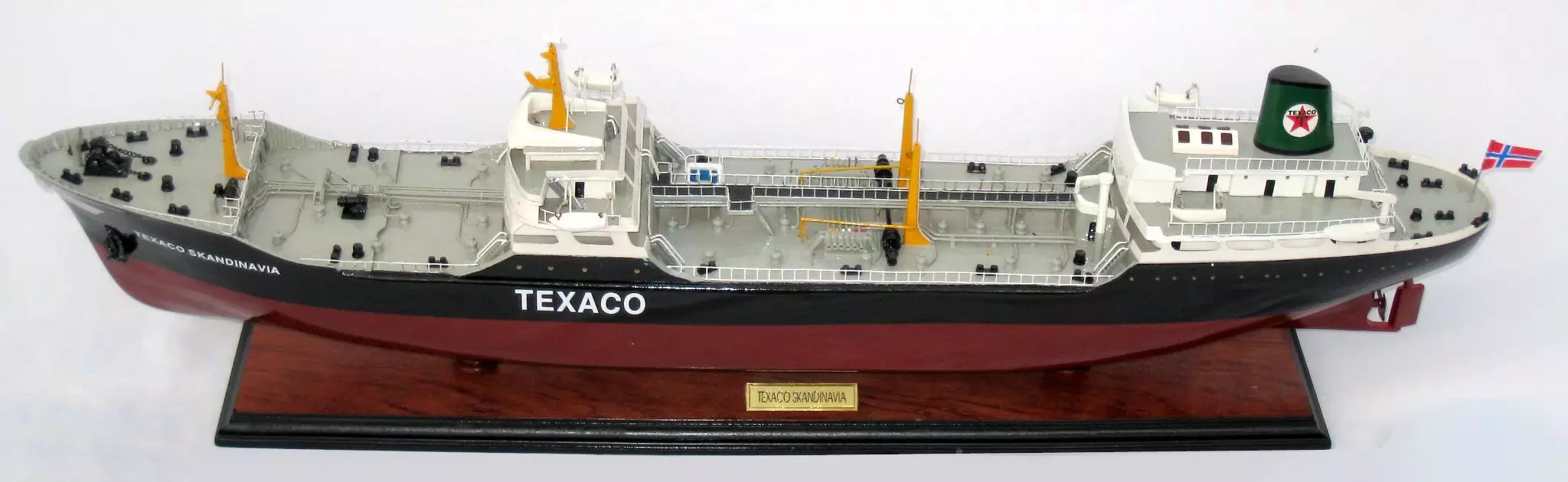 Texaco Norge Model Boat – GN