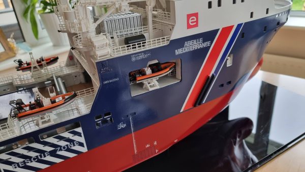 Abeilles Offshore support vessel Model Ship - IL010