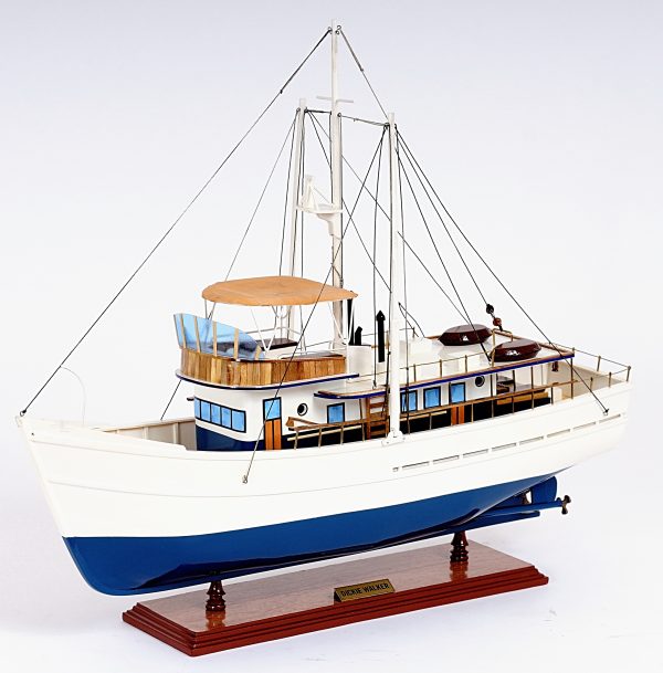 Dickie Walker Model Ship - OMH (B039)