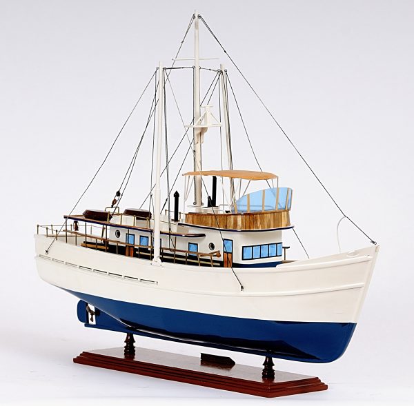 Dickie Walker Model Ship - OMH (B039)