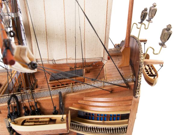 HMS Victory Exclusive Edition Model Ship - OMH (T033)