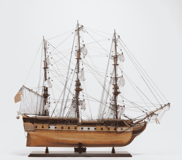 Royal Louis E.E. Model Ship - OMH (T059)