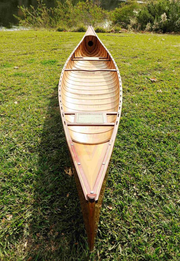 Ribbed Canoe (16ft) - OMH (K033)