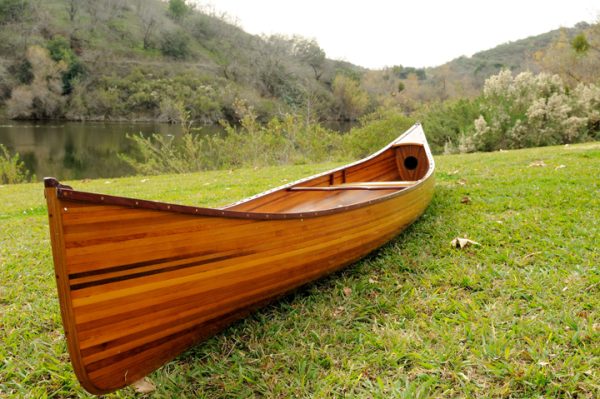 Canoe (18ft) - OMH (K002)