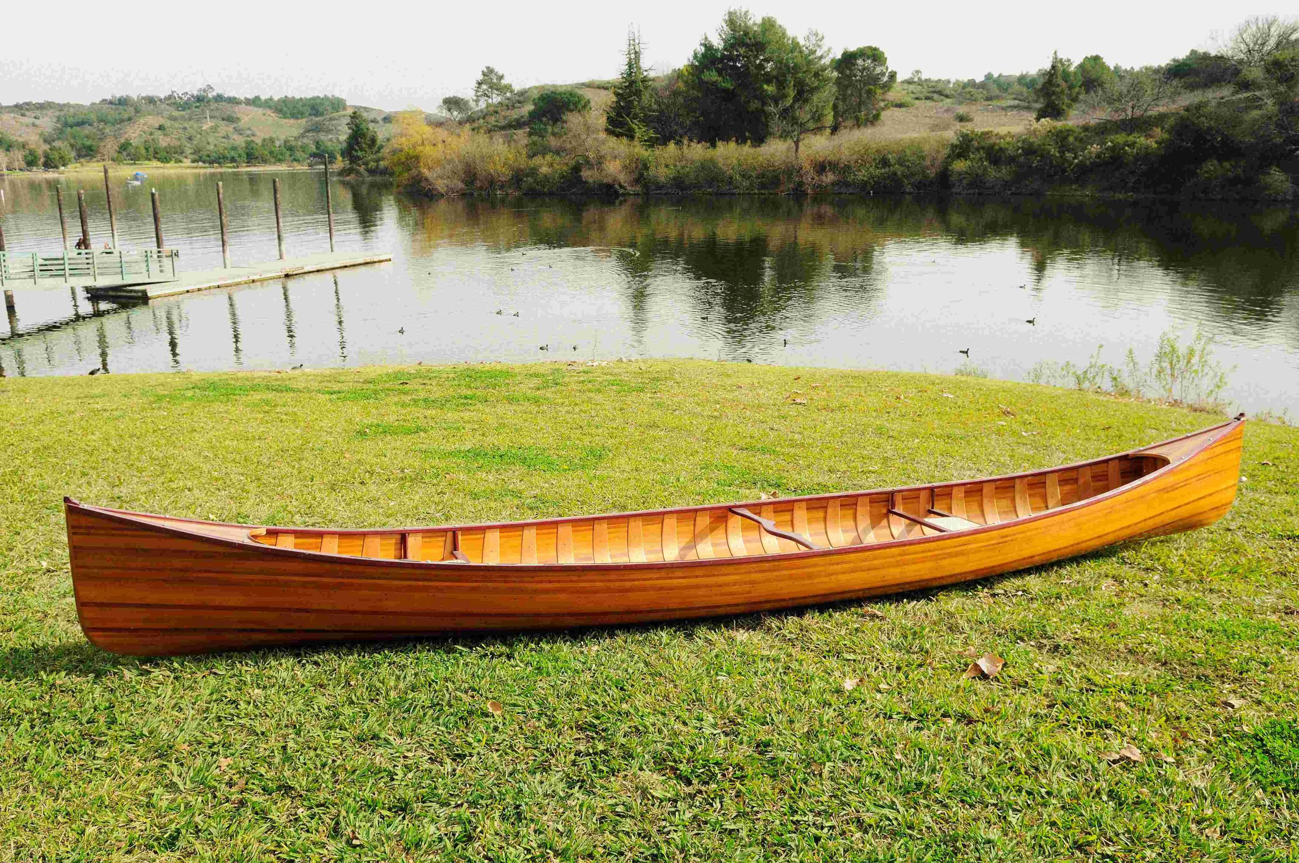 Ribbed Canoe (18ft) - OMH (K013)