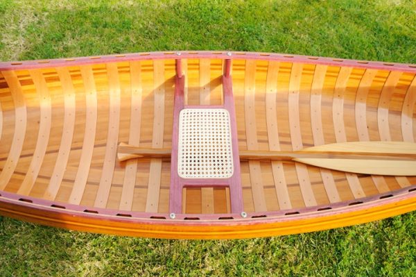 Ribbed Canoe With Curved bow (10ft) - OMH (K034)