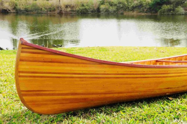 Ribbed Canoe with Curved Bow (12ft) - OMH (K080)