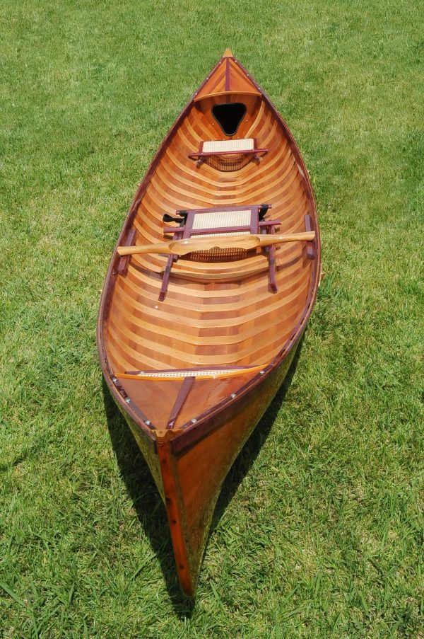 Traditional canoe with ribs 16 feet - OMH (K084)