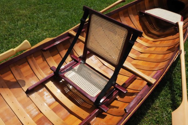 Traditional canoe with ribs 16 feet - OMH (K084)