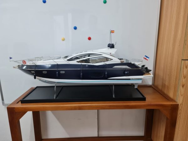 Sunseeker Predator 64 Model Yacht - PSM0037