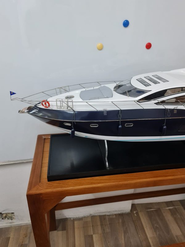 Sunseeker Predator 64 Model Yacht - PSM0037