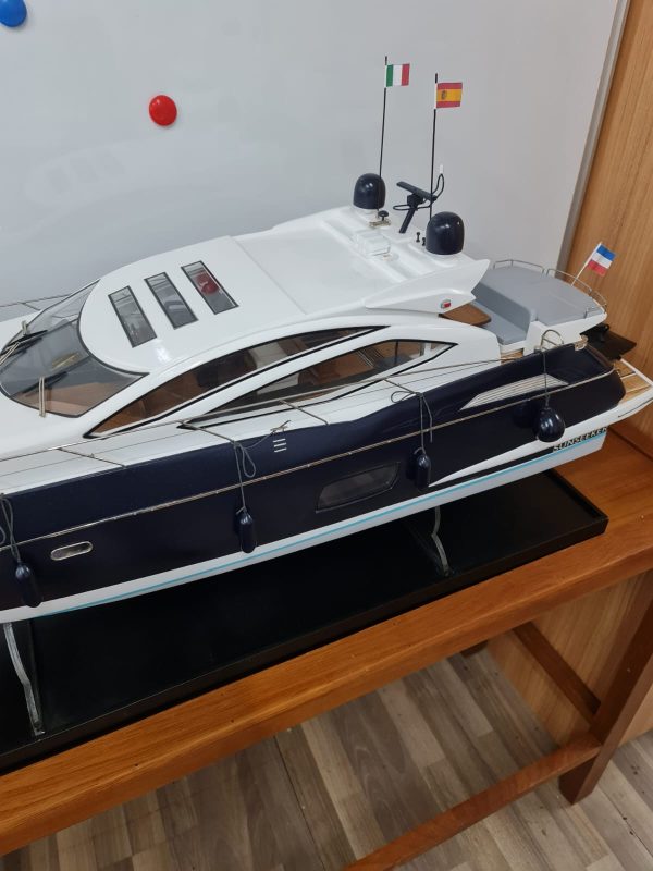 Sunseeker Predator 64 Model Yacht - PSM0037