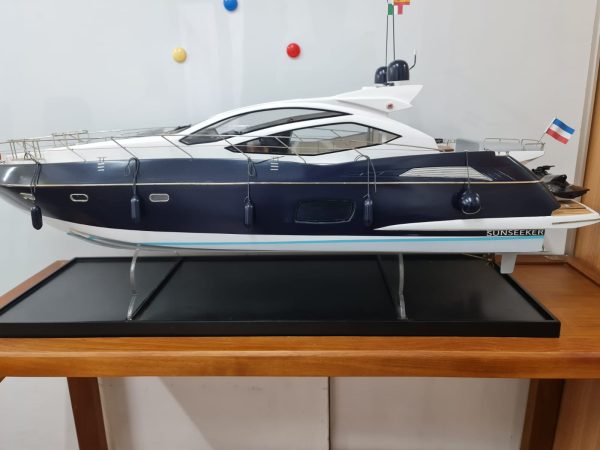 Sunseeker Predator 64 Model Yacht - PSM0037