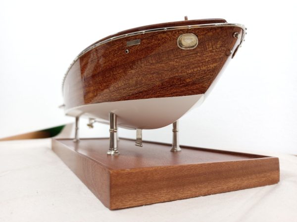 Boesch 710 Model Boat – PSM5432