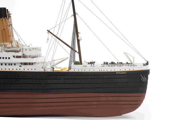 Titanic Model Ship Kit – Occre (14009)