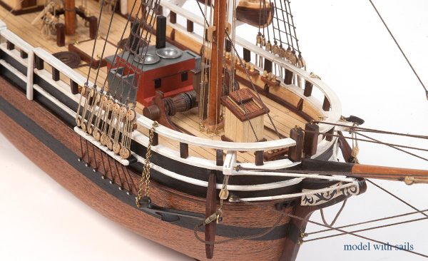 Essex Model Ship Kit (with Sails) - Occre (12006)