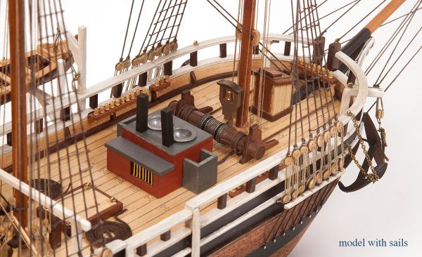 Essex Model Ship Kit (with Sails) - Occre (12006)