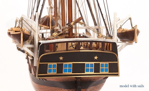 Essex Model Ship Kit (with Sails) - Occre (12006)